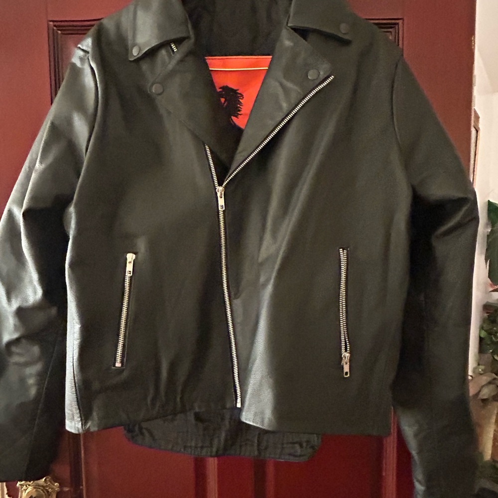 Sold - Picture 2 of 5